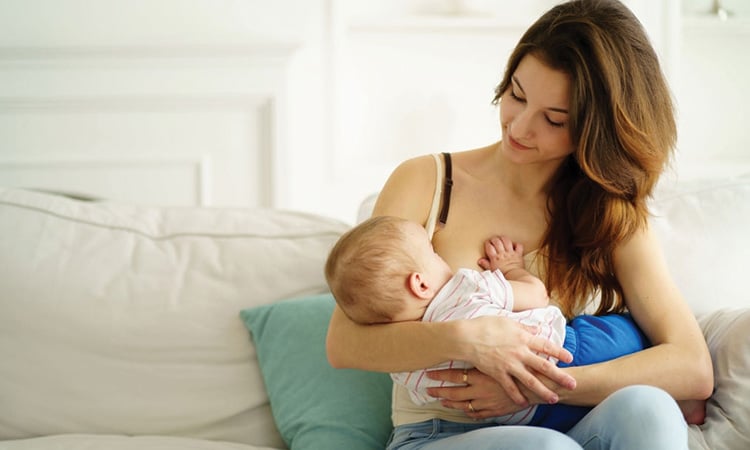 Can a Mother's Diet Affect Breastfed Baby Poop?