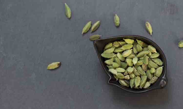 What Are The Side Effects Of Eating Cardamom During Pregnancy?