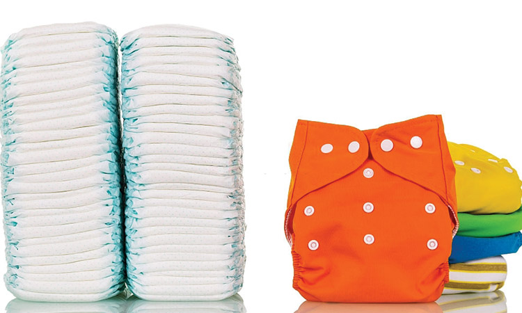 What To Choose Between Cloth Diapers vs Disposable Diapers