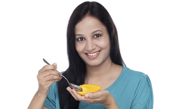 Mangoes are a healthy replacement for sweet cravings