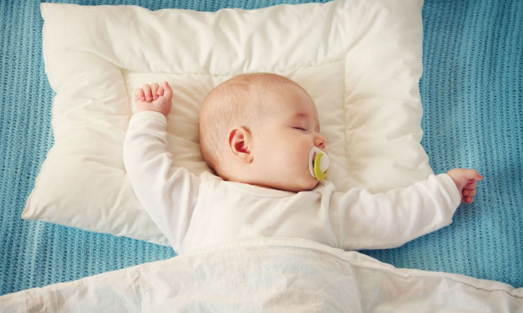 Risks When A Baby Sleeps With A Pillow