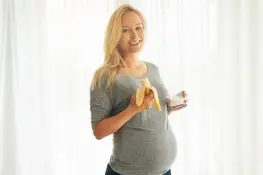 10 Health Benefits And 4 Risks Of Eating Banana During Pregnancy