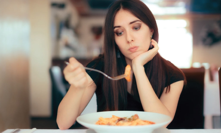 7 Ways To Manage Loss Of Appetite During Early Pregnancy 