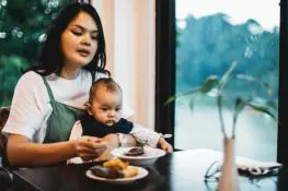 Family Dinner? Top 12 Tips For Taking Toddler To A Restaurant