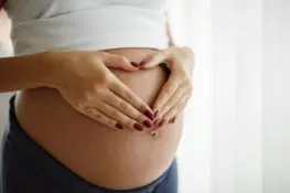 12 Signs Of Healthy Baby In Womb- Trimester Wise
