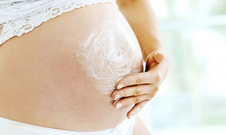 11 Effective Home Remedies For Itching During Pregnancy