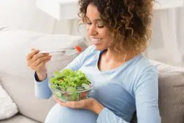 Lettuce During Pregnancy- How Safe Is It