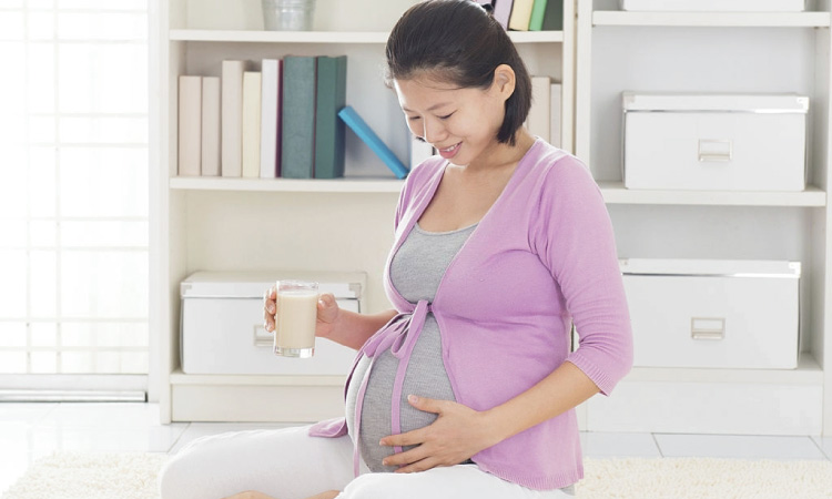 5 Amazing Benefits Of Soy Milk For Pregnant Women