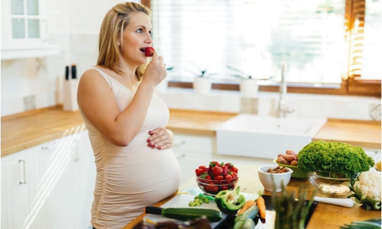 6 Benefits Of Having Strawberries During Pregnancy