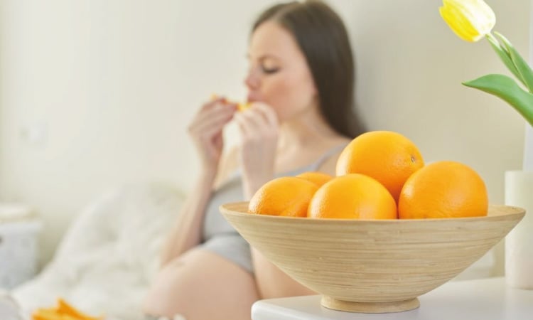 Risks And Precautions When Eating Oranges During Pregnancy