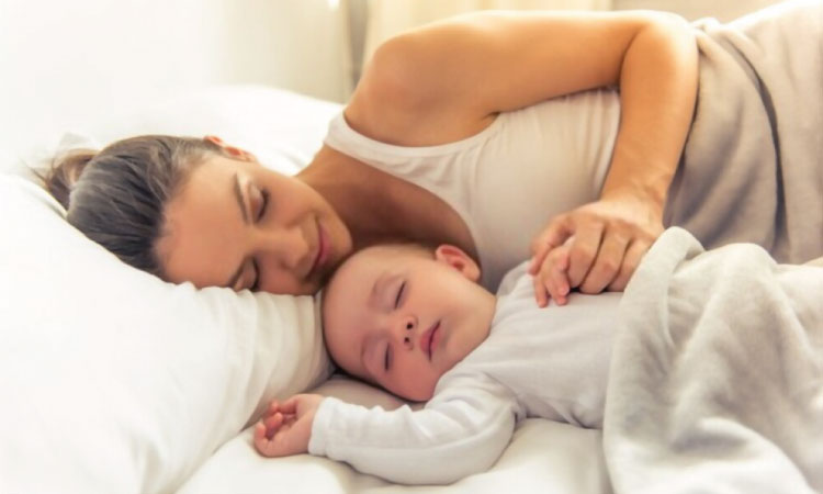 11 Tips To Cope With Postpartum Sleep Deprivation