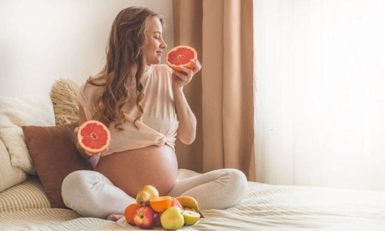 How Does Eating Grapefruit Benefit Your Pregnancy