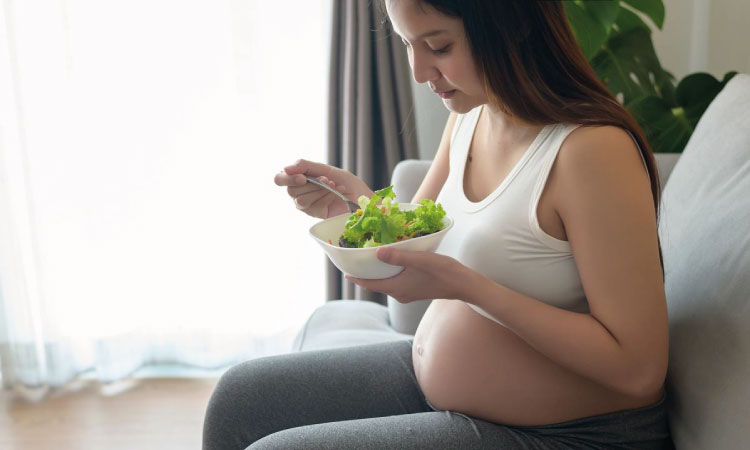 How To Cope With Late-Night Hunger During Pregnancy