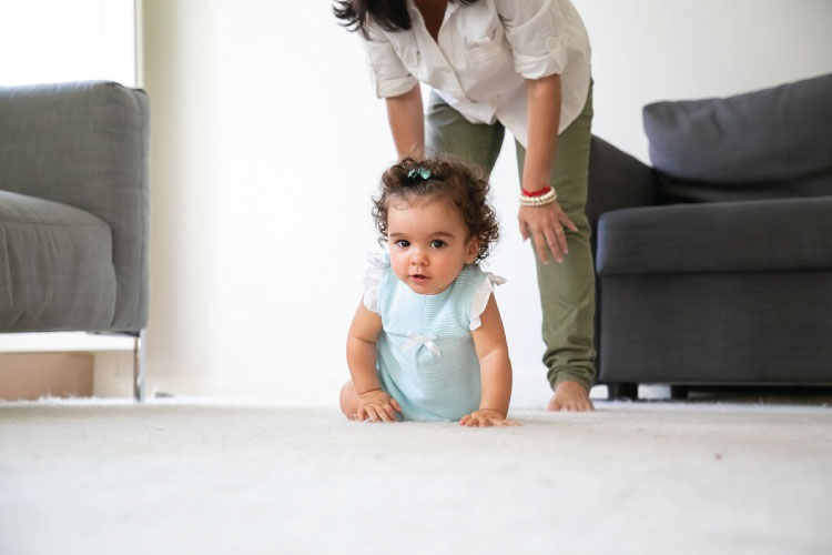 How To Help Your Baby Crawl Forward