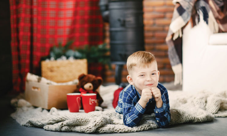 5 Funny Traits Of Babies Born in December